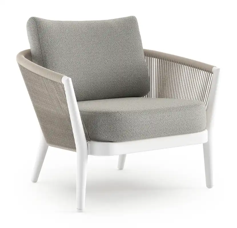 Orso loungestoel in wit aluminium en beige verticaal geweven ronde rope met Savane Tunder all weather sunbrella® luxe kussen Premium