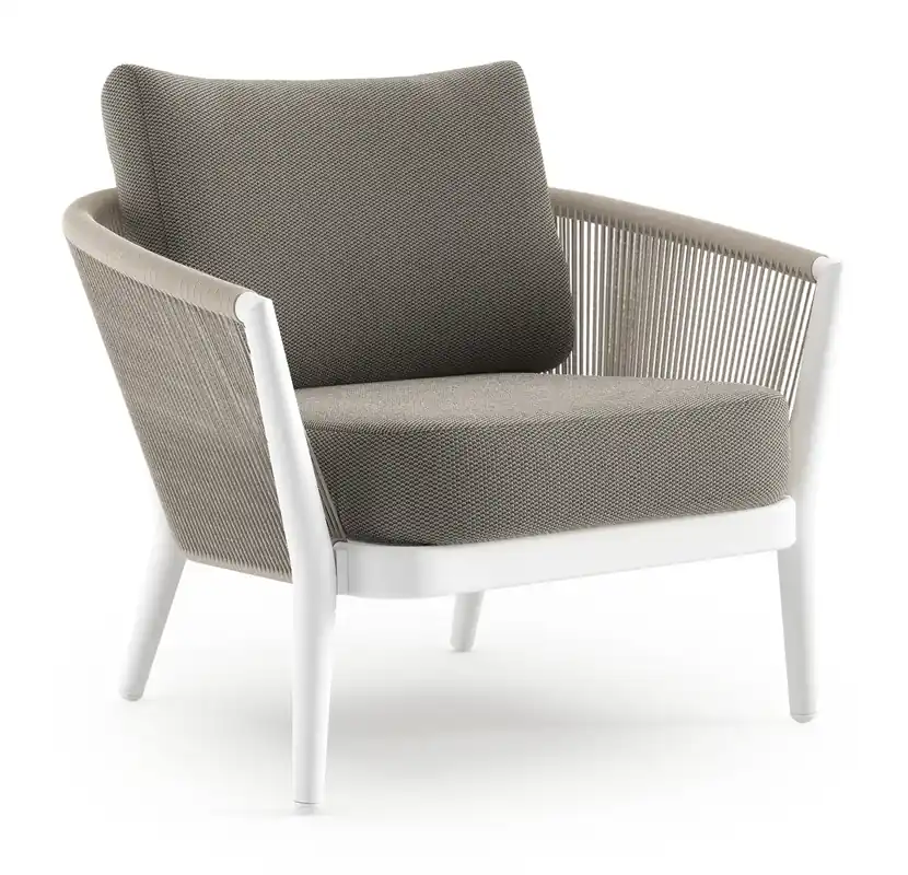 Orso loungestoel in wit aluminium en beige verticaal geweven ronde rope met Lopi Charcoal all weather sunbrella® luxe kussen Speciale Aanbieding