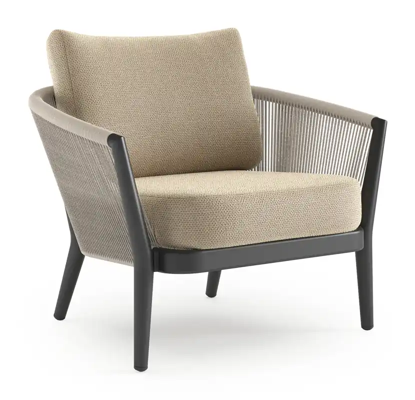 Betaalbaar Orso loungestoel in zwart aluminium en beige verticaal geweven ronde rope met Althea Camel all weather cosytica kussen