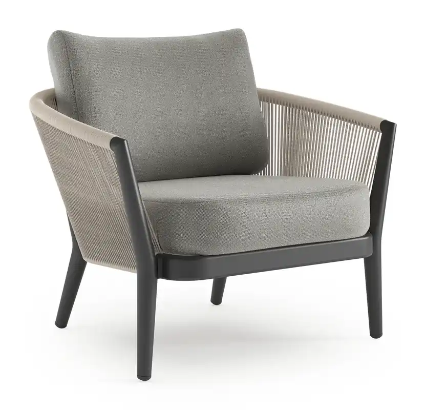 Orso loungestoel in zwart aluminium en beige verticaal geweven ronde rope met Savane Zinc all weather sunbrella® luxe kussen Finale Uitverkoop