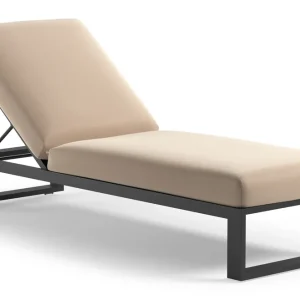 Aanbieding Verato verstelbaar ligbed in zwart aluminium met natte linen chalk all weather Sunbrella® luxe kussen