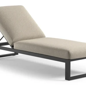 Aanbieding Verato verstelbaar ligbed in zwart aluminium met marbella ecru all weather Cosytica kussen