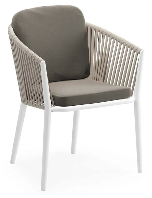 Tijdelijk Beschikbaar Orso tuinstoel in wit aluminium en beige verticaal geweven vlakke rope met luxe zitkussen in All Weather Sunbrella® Luxe Natte Carbon Beige