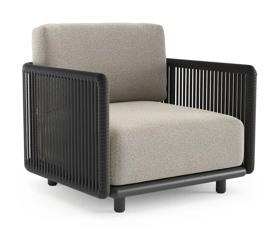 Bestseller Organo loungestoel in zwart aluminium en zwart verticaal geweven luxe vlakke rope met firenze sand all weather Solica kussen