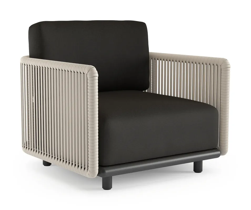 Organo loungestoel in zwart aluminium en beige verticaal geweven luxe vlakke rope met heritage char all weather Sunbrella® luxe kussen Beperkte Voorraad