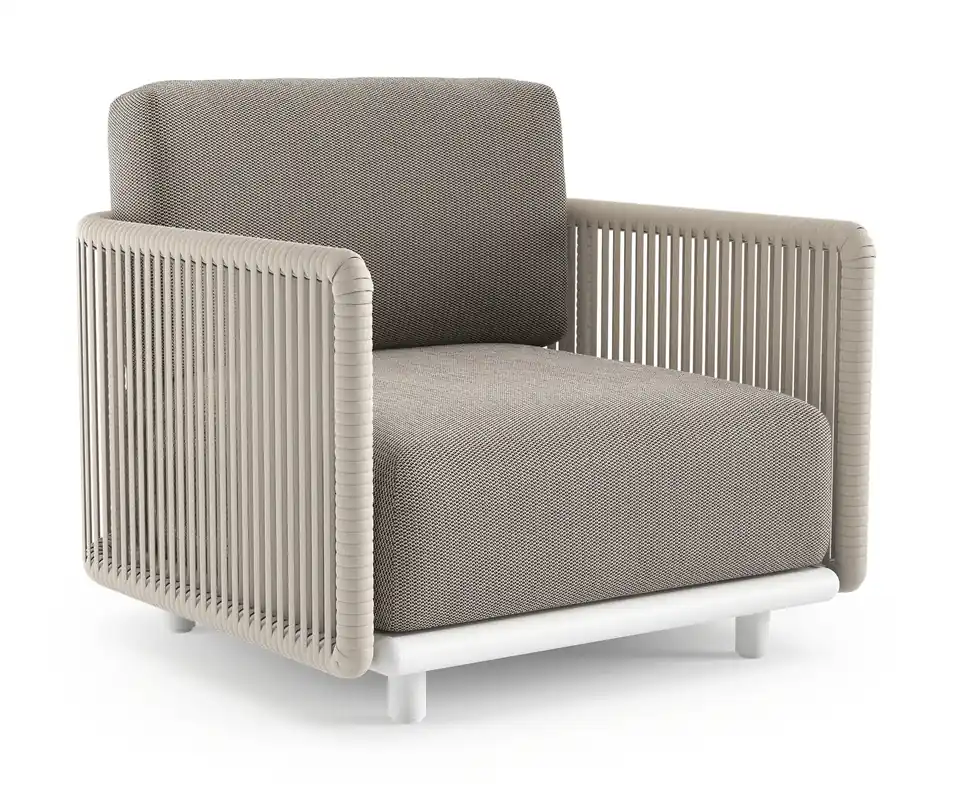Direct Beschikbaar Organo loungestoel in wit aluminium en beige verticaal geweven luxe vlakke rope met lopi pepper all weather Sunbrella® luxe kussen