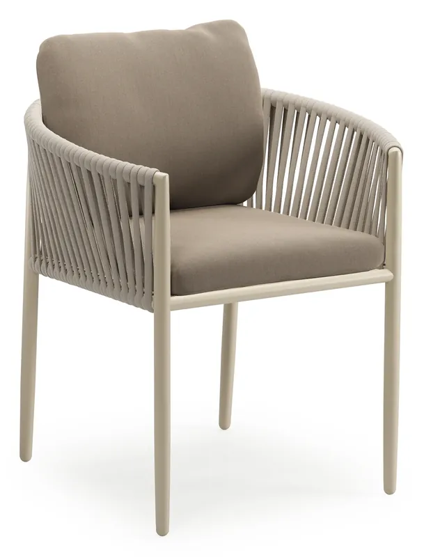 Organo tuinstoel in beige aluminium en beige verticaal geweven luxe vlakke rope met zitkussen in All Weather Sunbrella® Luxe Natte Heather Grey Gecertificeerd