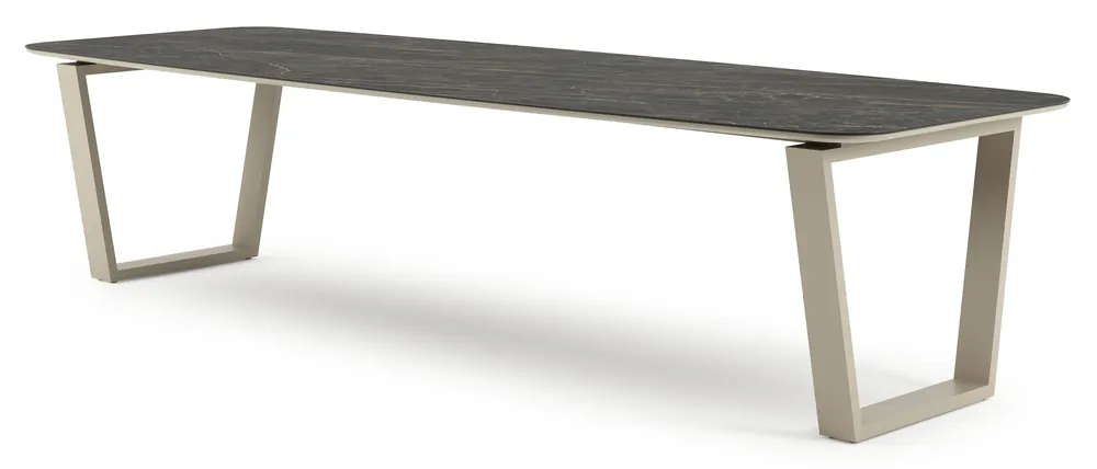 Op = Op Pagino tuintafel bootvorm in beige aluminium en volkeramiek Black Obsession - L 315 x B 115 x H 73 cm