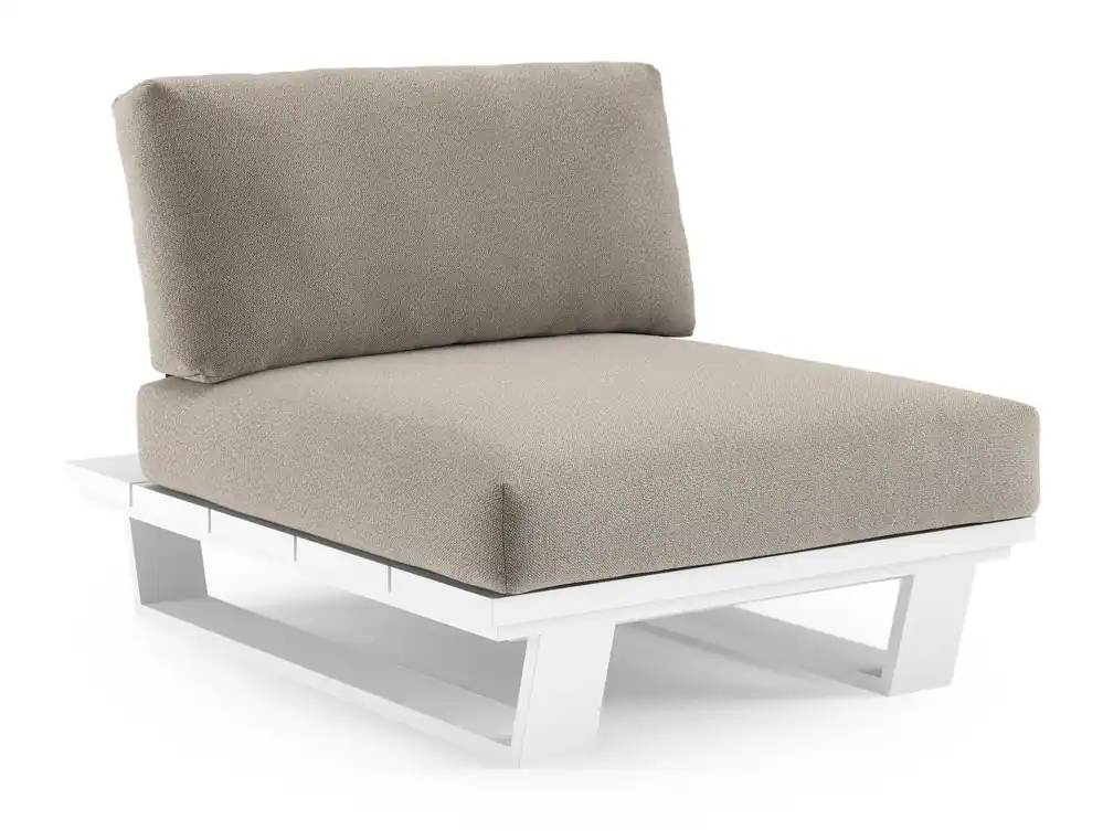 Seizoensaanbieding Pagino loungestoel in wit aluminium met savane coconut all weather sunbrella® luxe kussen