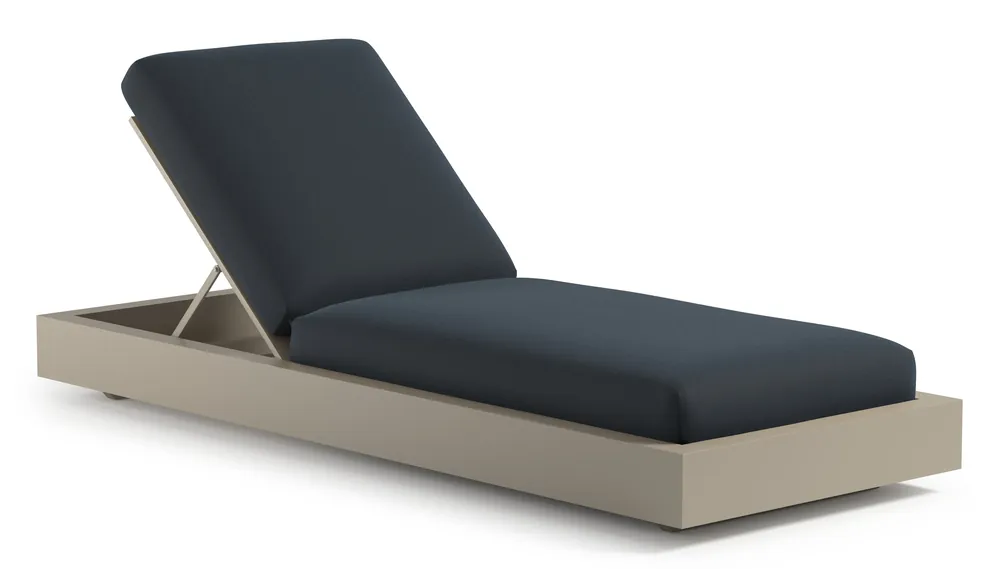 Veilige Betaling Como verstelbaar ligbed in beige aluminium met heritage indigo all weather sunbrella® luxe kussen