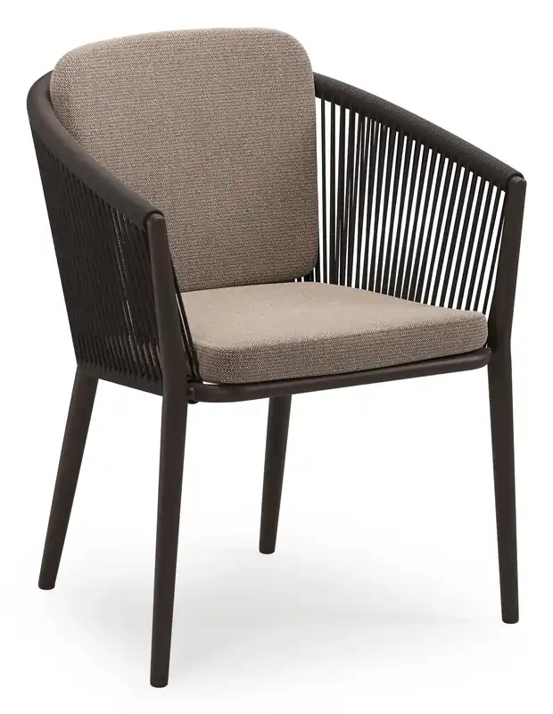 Voordeelprijs Orso stapelbare tuinstoel in donkerbruin aluminium en donkerbruin verticaal geweven ronde rope met stoelkussen in All Weather Sunbrella® Luxe Savane Earth