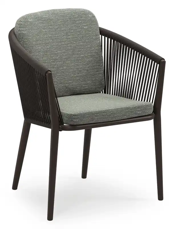 Lage Kosten Orso stapelbare tuinstoel in donkerbruin aluminium en donkerbruin verticaal geweven ronde rope met stoelkussen in All Weather Sunbrella® Luxe Slow Fern