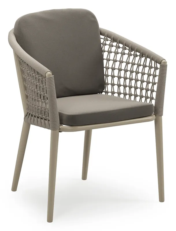 Laatste Versie Orso stapelbare tuinstoel in beige aluminium en beige visnet geweven ronde rope met stoelkussen in All Weather Sunbrella® Luxe Natte Carbon Beige