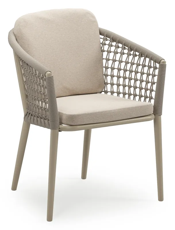 Orso stapelbare tuinstoel in beige aluminium en beige visnet geweven ronde rope met stoelkussen in All Weather Sunbrella® Luxe Heritage Ash Premium
