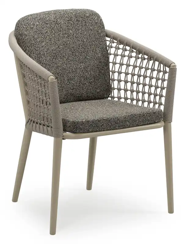 Lage Prijs Orso stapelbare tuinstoel in beige aluminium en beige visnet geweven ronde rope met stoelkussen in All Weather Cosytica Marbella Tunder