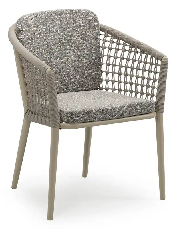 Orso stapelbare tuinstoel in beige aluminium en beige visnet geweven ronde rope met stoelkussen in All Weather Sunbrella® Luxe Tundra Pepper Meest Verkocht