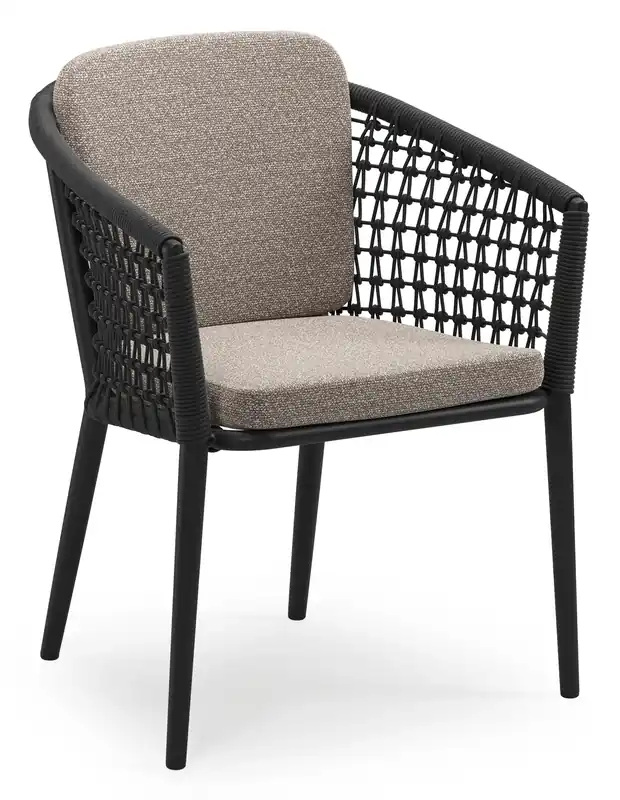 Orso stapelbare tuinstoel in zwart aluminium en zwart visnet geweven ronde rope met stoelkussen in All Weather Sunbrella® Luxe Wander Manioc Shop Nu