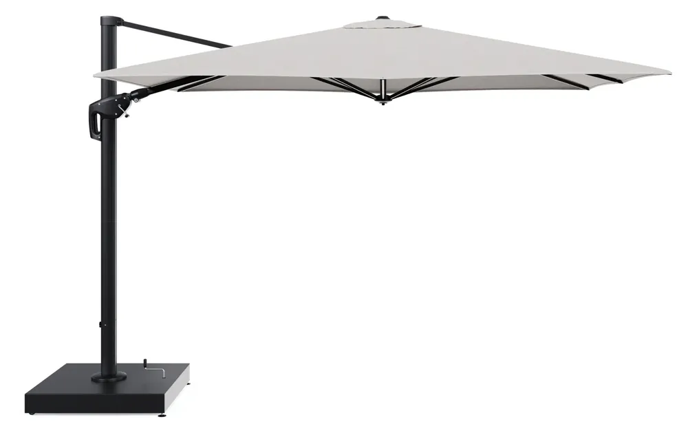 Gereduceerde Prijs Minore zweefparasol met tiltfunctie in zwart aluminium en Tundra Sand All Weather Sunbrella® Luxe parasoldoek - L1 280 x L2 370 cm met parasolvoet Minore 260 kg met wielen